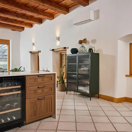 Tr 1823 Vendeghaz Villa *